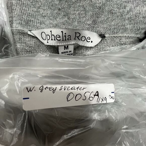 Ophelia Roe Women's Sweater Collar Sz M Cropped  Fine Wool Blend Soft Gray Chick - Picture 11 of 11